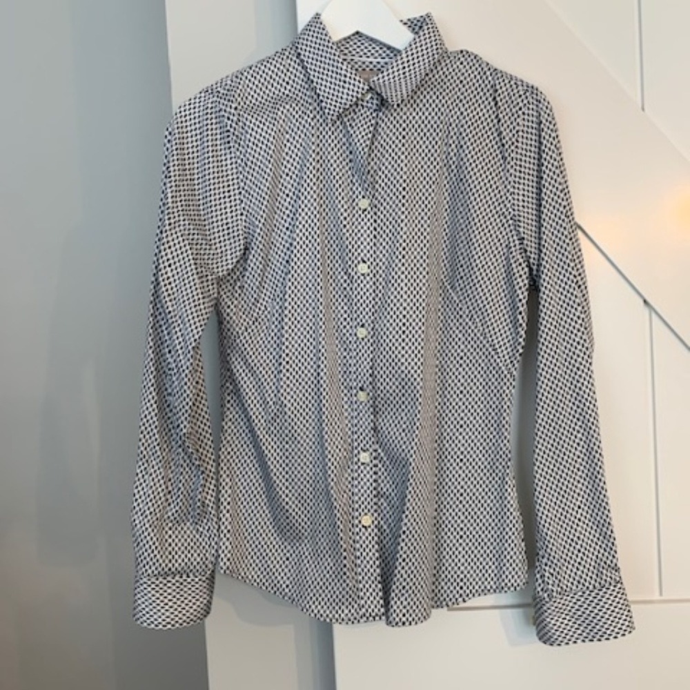 Banana Republic Long Sleeve Button Up